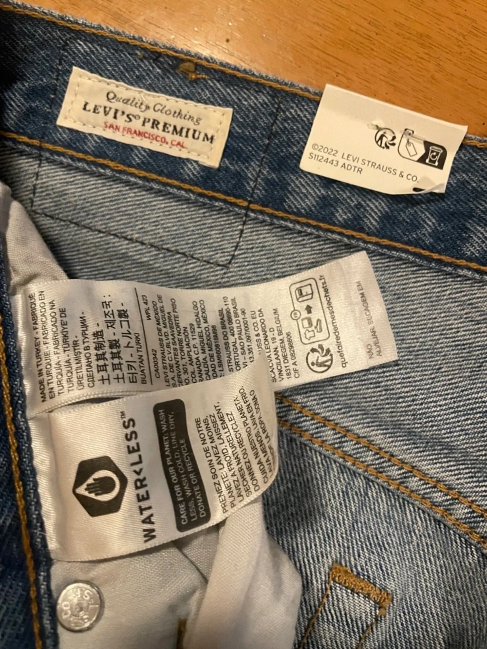 NWT Levi’s 501 women’s distressed high rise button fly straight leg jeans - Picture 8 of 11